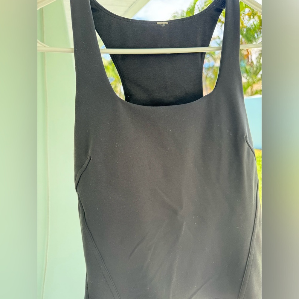 Lululemon Athletic Black Tank- size 6, excellent condition.